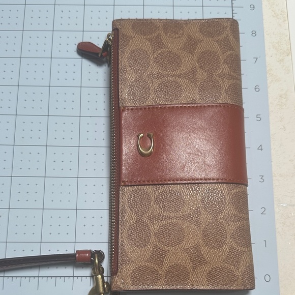 Coach Wristlet Wallet - Picture 1 of 4